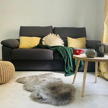 Cozy 2-Bedroom Serviced Apartment With Netflix Puerto de Sagunto Bagian luar foto