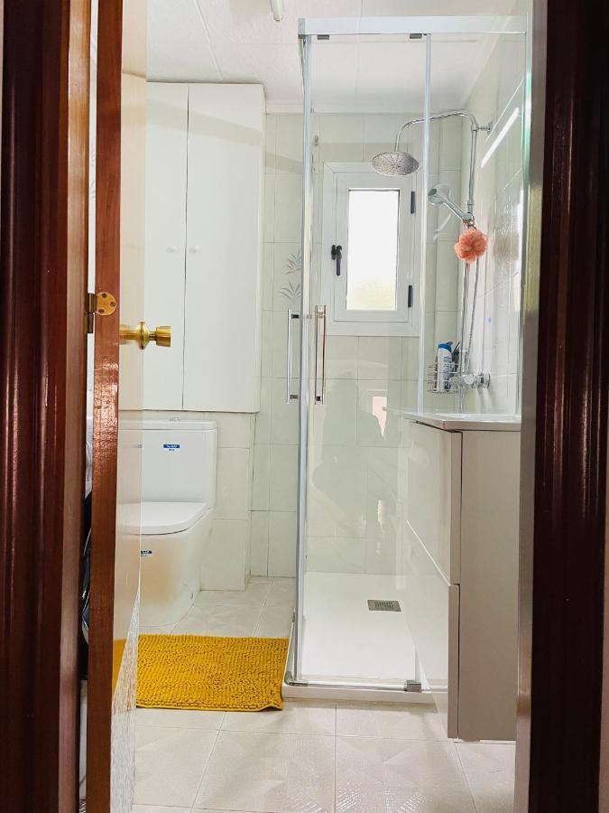 Cozy 2-Bedroom Serviced Apartment With Netflix Puerto de Sagunto Bagian luar foto