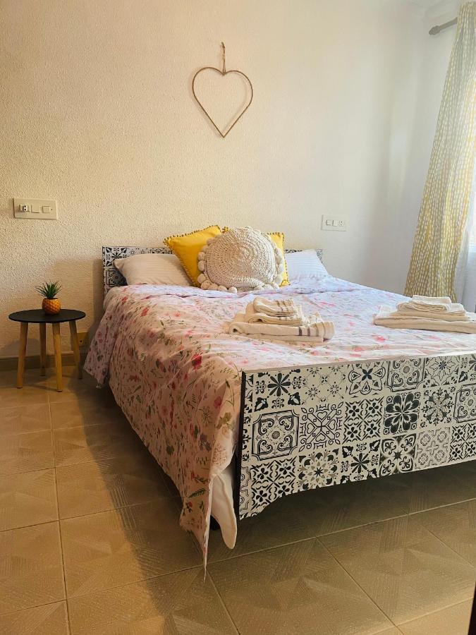 Cozy 2-Bedroom Serviced Apartment With Netflix Puerto de Sagunto Bagian luar foto