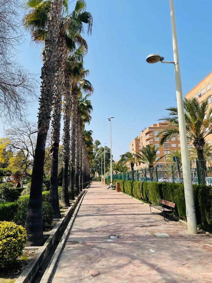 Cozy 2-Bedroom Serviced Apartment With Netflix Puerto de Sagunto Bagian luar foto