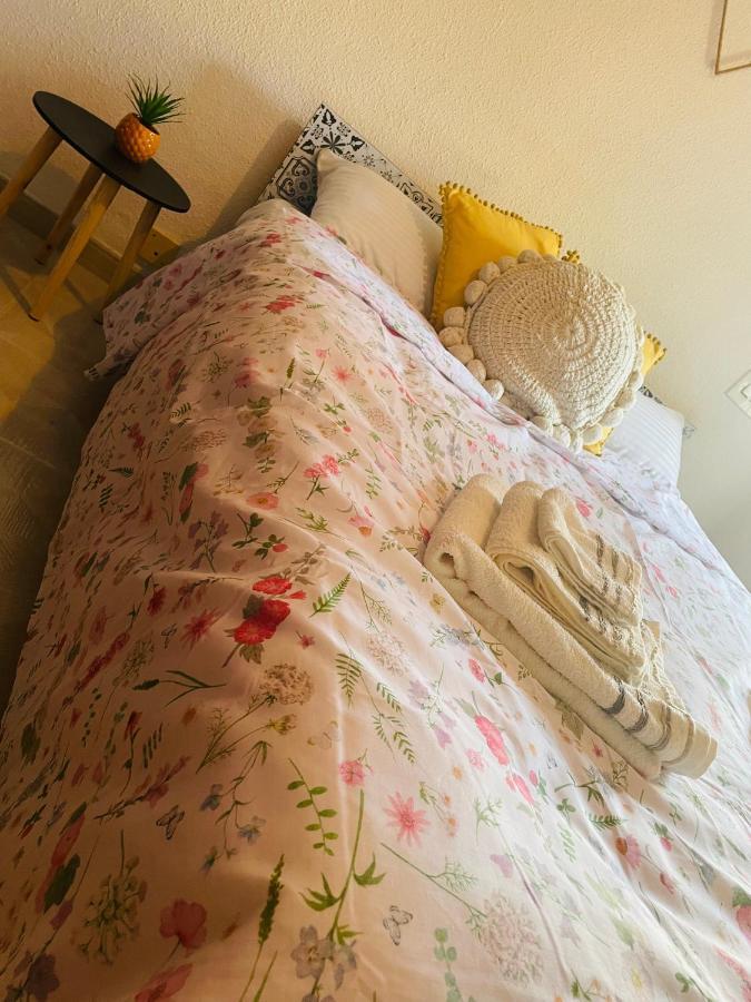 Cozy 2-Bedroom Serviced Apartment With Netflix Puerto de Sagunto Bagian luar foto